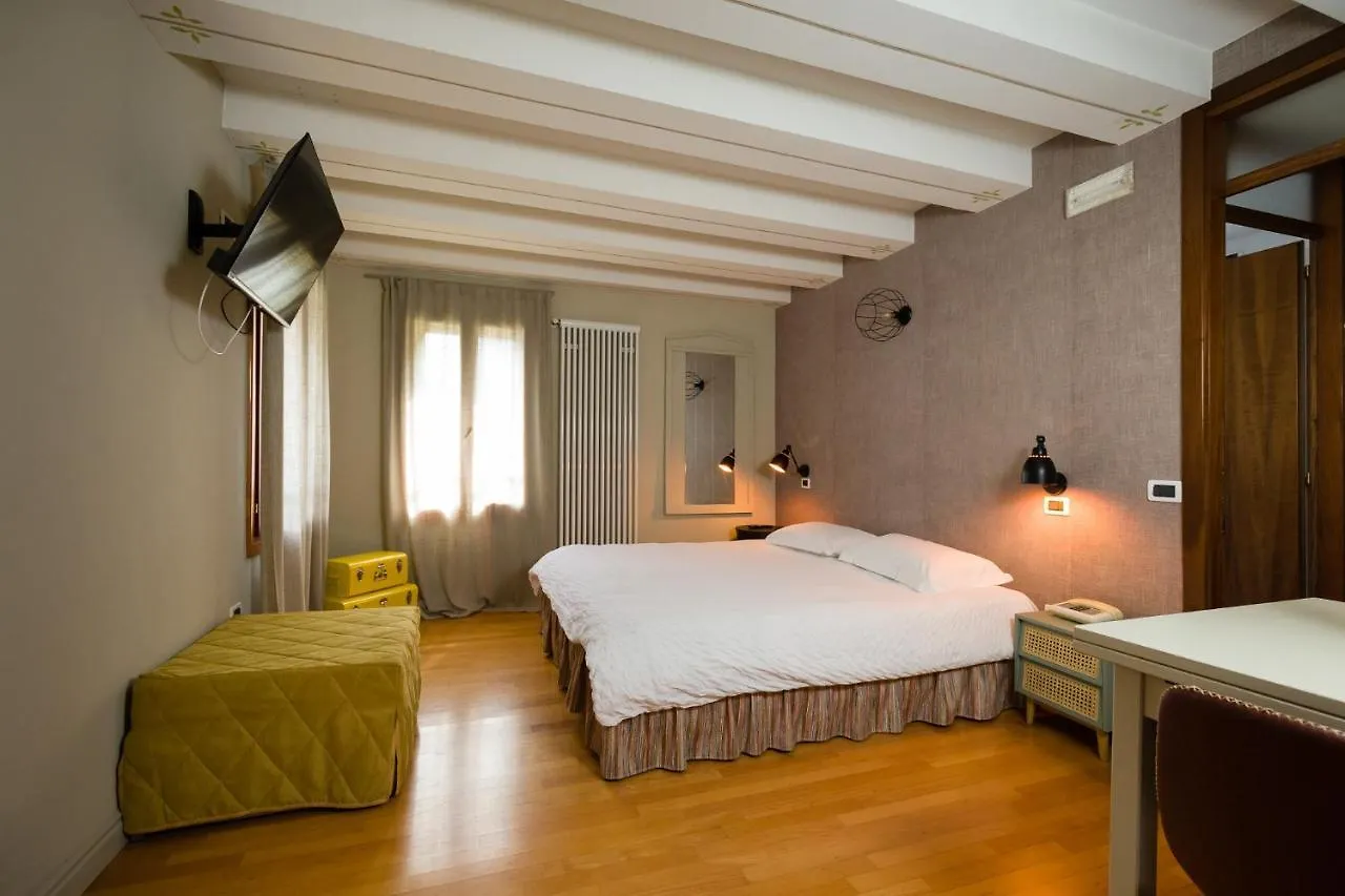 Contra' Contarini Hotel Campolongo Sul Brenta 2*,